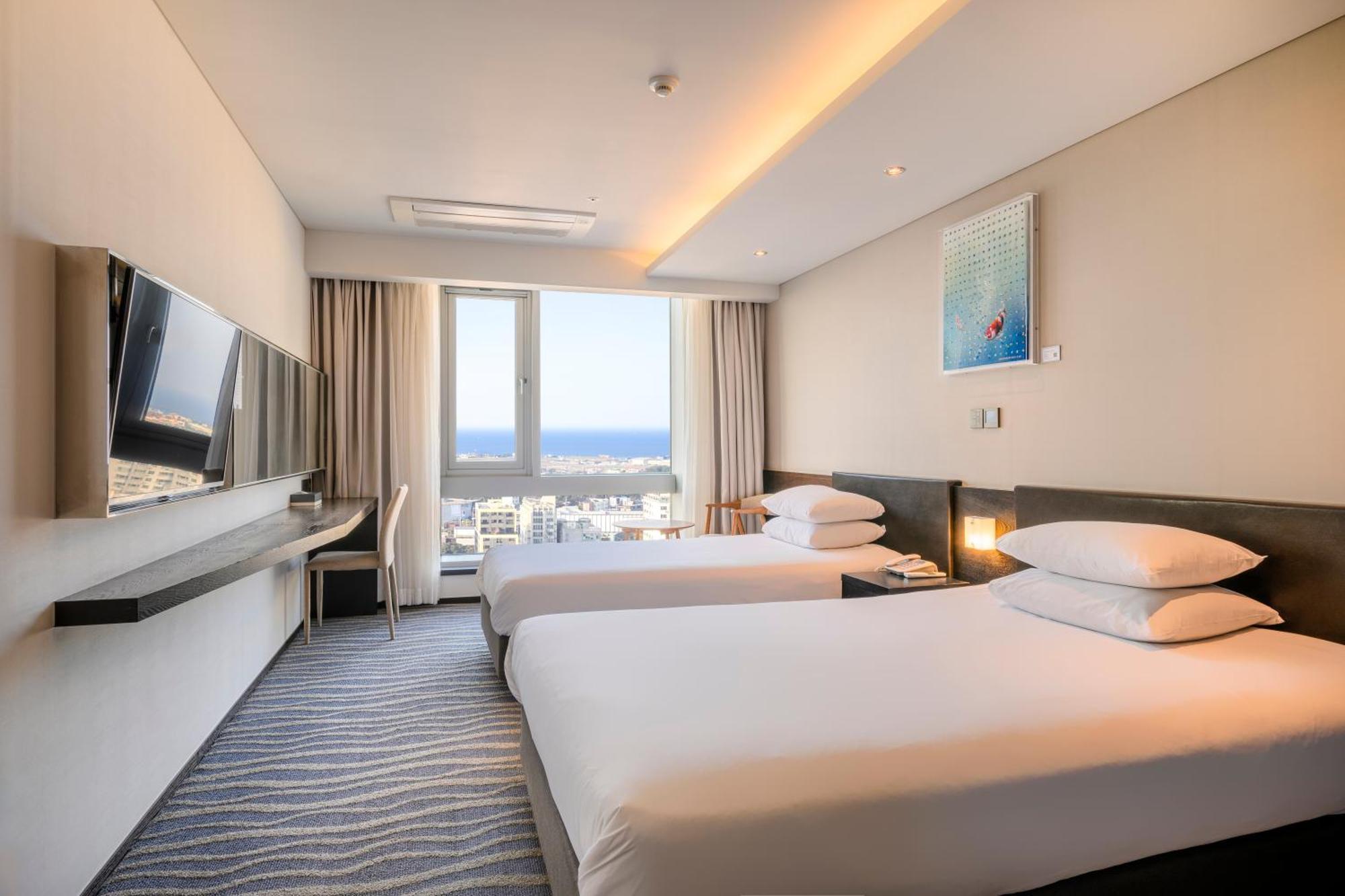 Gloucester Hotel Чечжу Екстер'єр фото