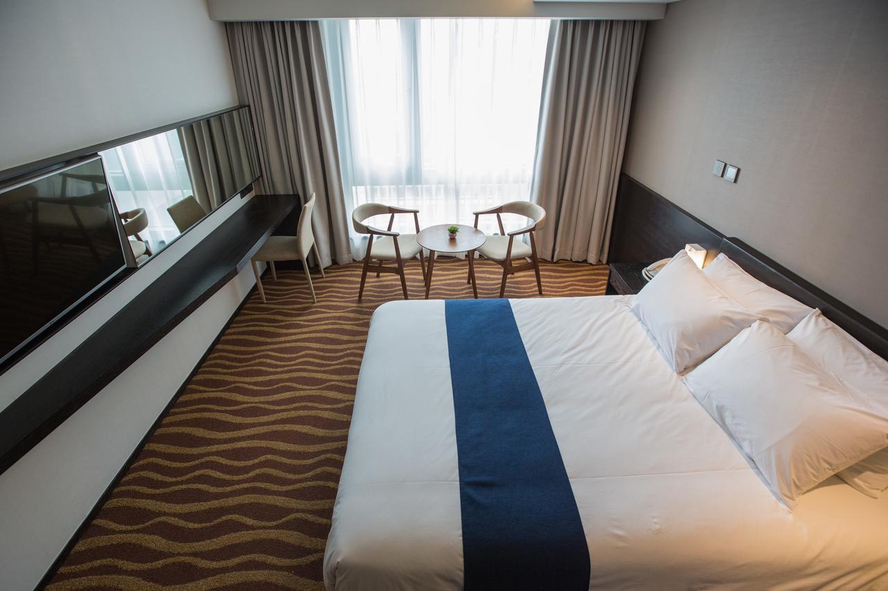 Gloucester Hotel Чечжу Екстер'єр фото