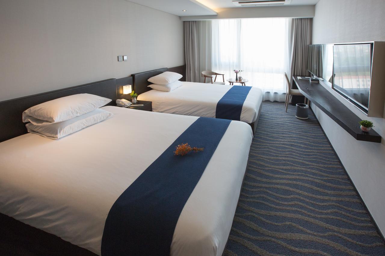 Gloucester Hotel Чечжу Екстер'єр фото